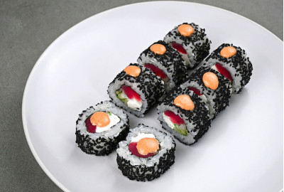 Рол Tuna sezam